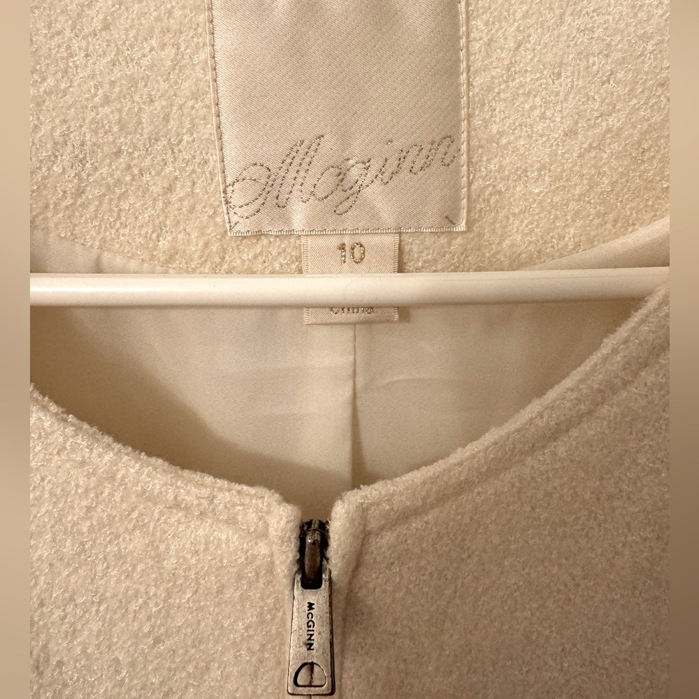 MCGINN ZIPPER BLAZER SIZE 10 IN EXCELLENT CONDITION - Picture 3 of 6